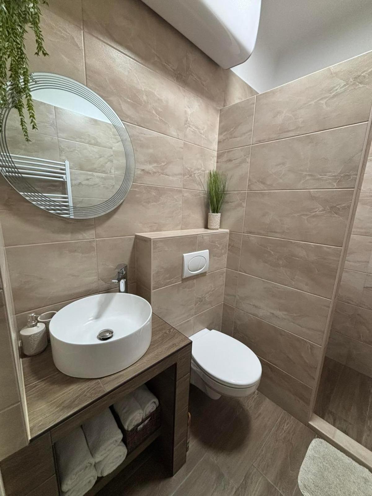 Milan Apartment Nyíregyháza Zewnętrze zdjęcie